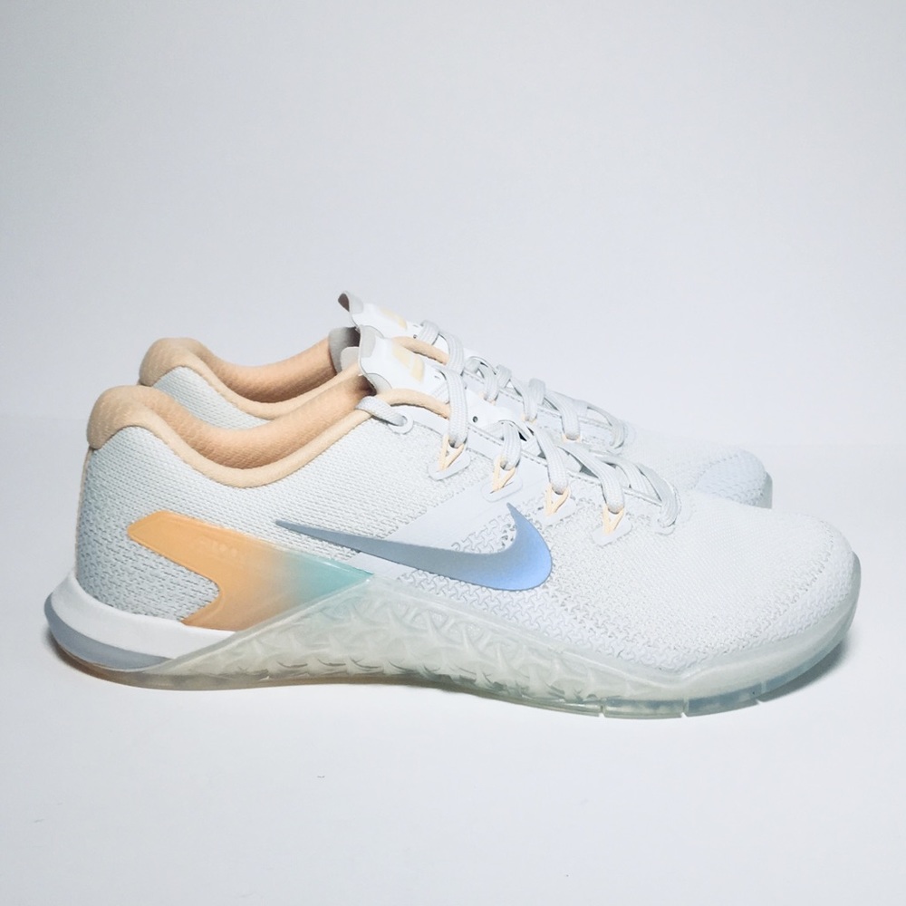 NIKE METCON 4 “RISE” Beautiful 🌸 - Picture 5 of 7